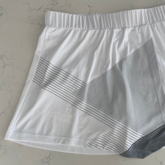 Asics Club GPX Skort/Skirt Poly Front Graphics Back Box Pleat Wht Gray Sz M NWOT - Picture 5 of 13